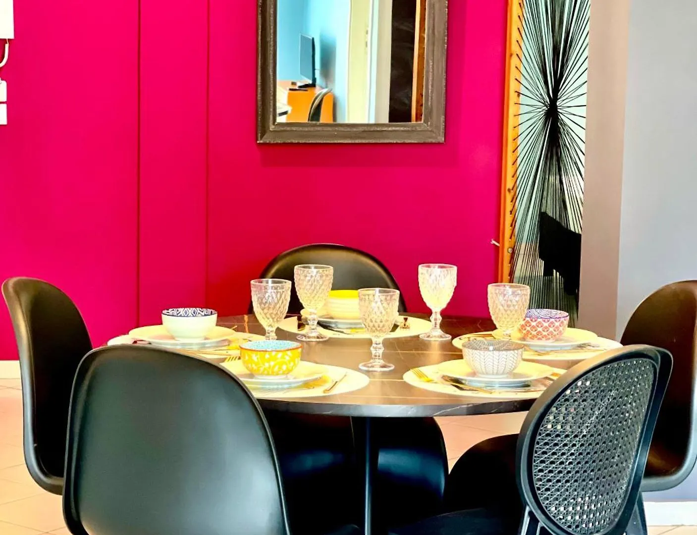 The Muse Central Flat In Thessaloniki Just A Few Steps Away From All Museums And Helexpo شقة